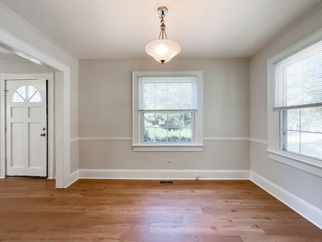 Building Photo - 512 Carl St