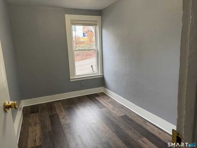 Building Photo - 112 Rockwell St