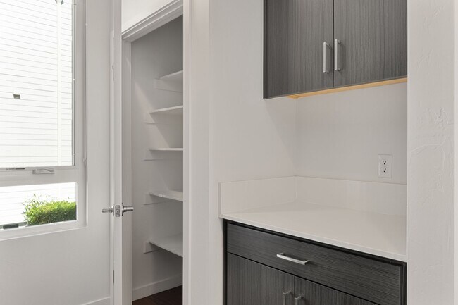 Foto del interior - 17th Place Townhomes