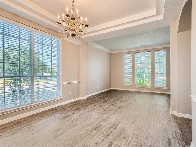 Building Photo - 2311 Daneswood Ct