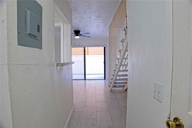 Foto del edificio - 4271 NW 11th St