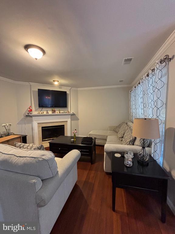 Foto del edificio - 9230 Cardinal Forest Ln