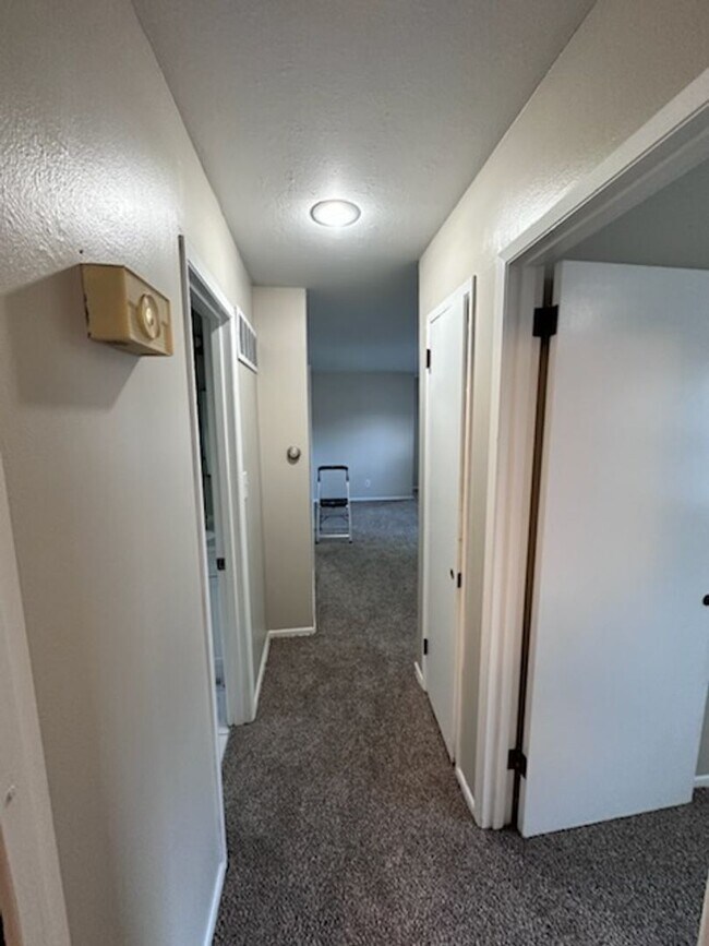 Foto del edificio - 8417 Grandview Ln