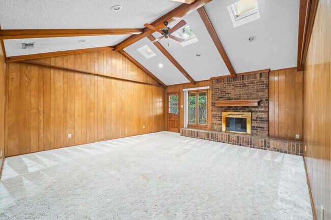Building Photo - Vintage Home in Southwest Lubbock