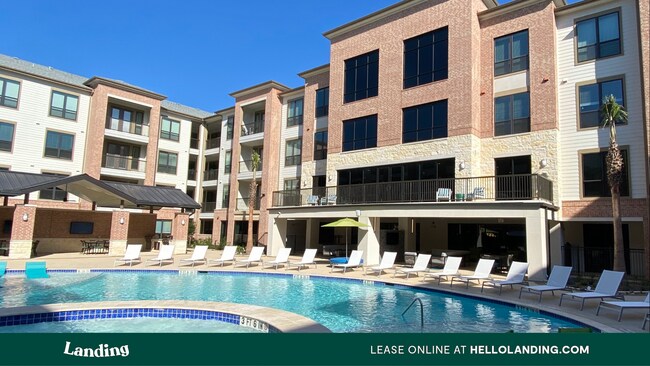 Foto del edificio - 7204 Town Center Blvd Blvd