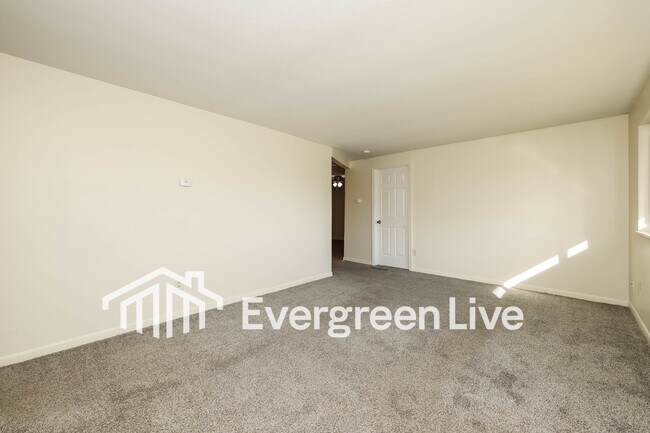 Foto del edificio - 5063 Sabra Ave