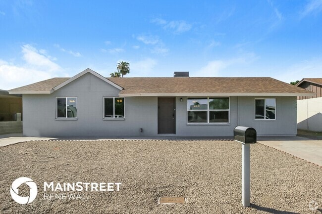 Building Photo - 4301 E Saint Catherine Ave