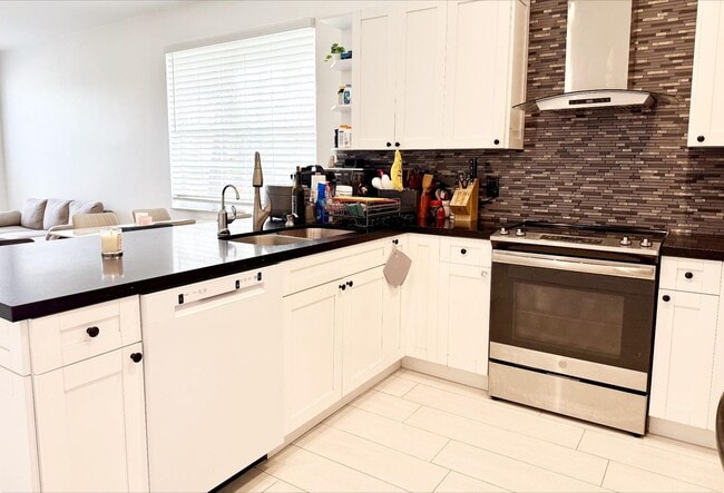 Foto del edificio - 18702 SW 27th St