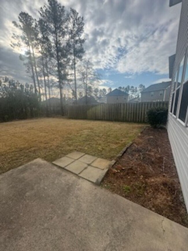 Foto del edificio - Available Now! Beautiful 3-Bedroom Home in Canterbury Farms