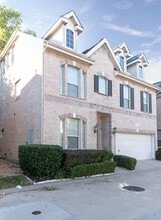 Building Photo - 1507 Shady Villa Manner