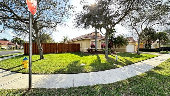 Foto del edificio - 19010 SW 10th St