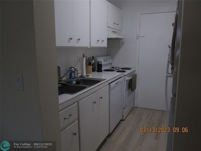 Foto del edificio - 6750 NE 21st Rd