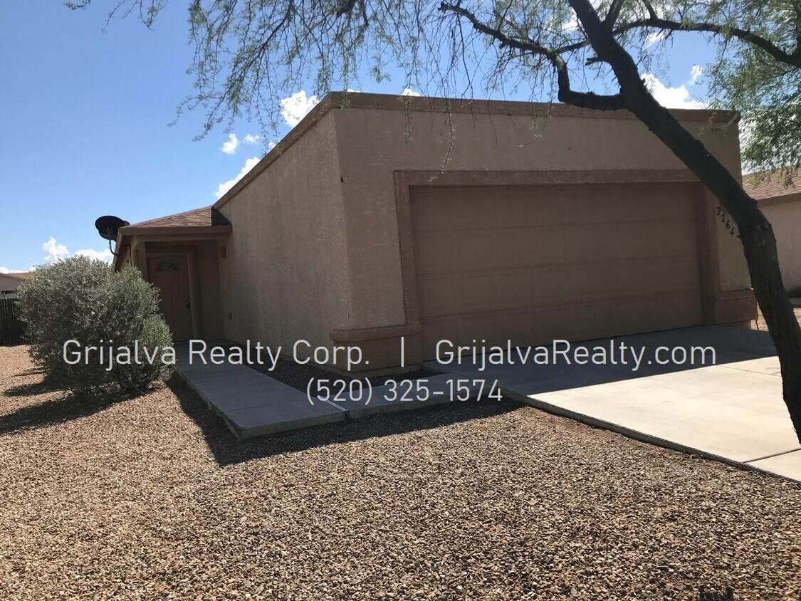Foto principal - Spacious 4 Bedroom, 2 Bath House for Rent ...