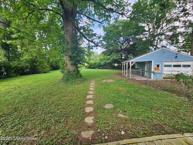 Building Photo - 1203 Stonewall Way
