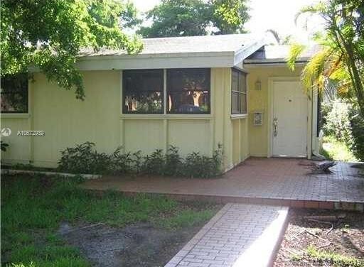 Foto principal - 3911 SW 62nd Ave
