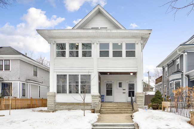 Foto del edificio - 3212 Colfax Ave S