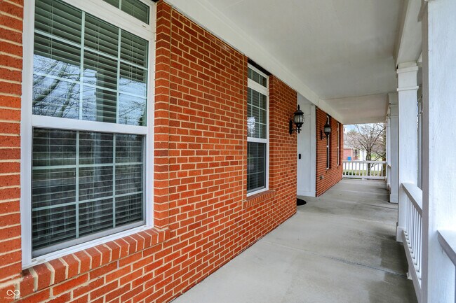 Foto del edificio - 13720 Akers Dr