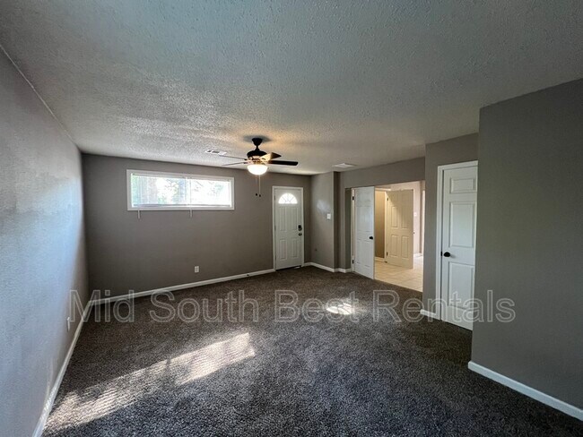 Foto del edificio - 2472 Ketchum Rd
