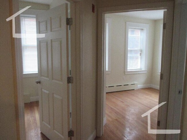 Building Photo - HOT FENWAY LISTING!!!!!
