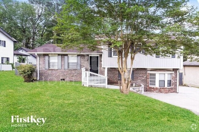 Building Photo - 641 Cherry Ln