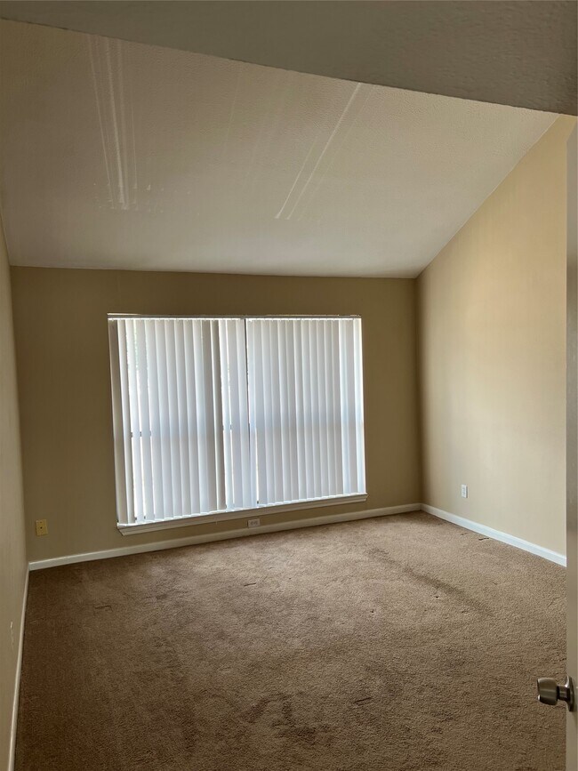 Foto del edificio - 7041 Kingston Cove Ln