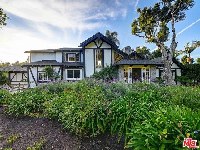 Foto del edificio - 6315 Bonsall Dr