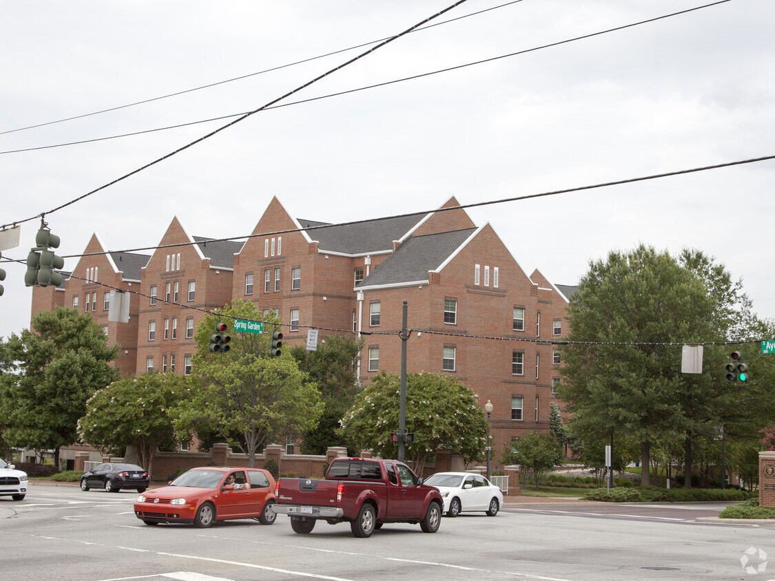 Foto del edificio - Forney Edward Apartments