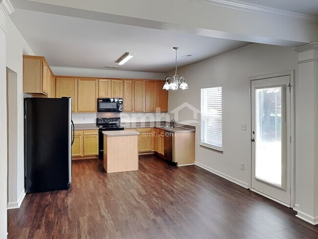 Foto del edificio - 4811 Spruce Peak Rd