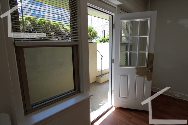 Building Photo - 120 Brainerd Rd