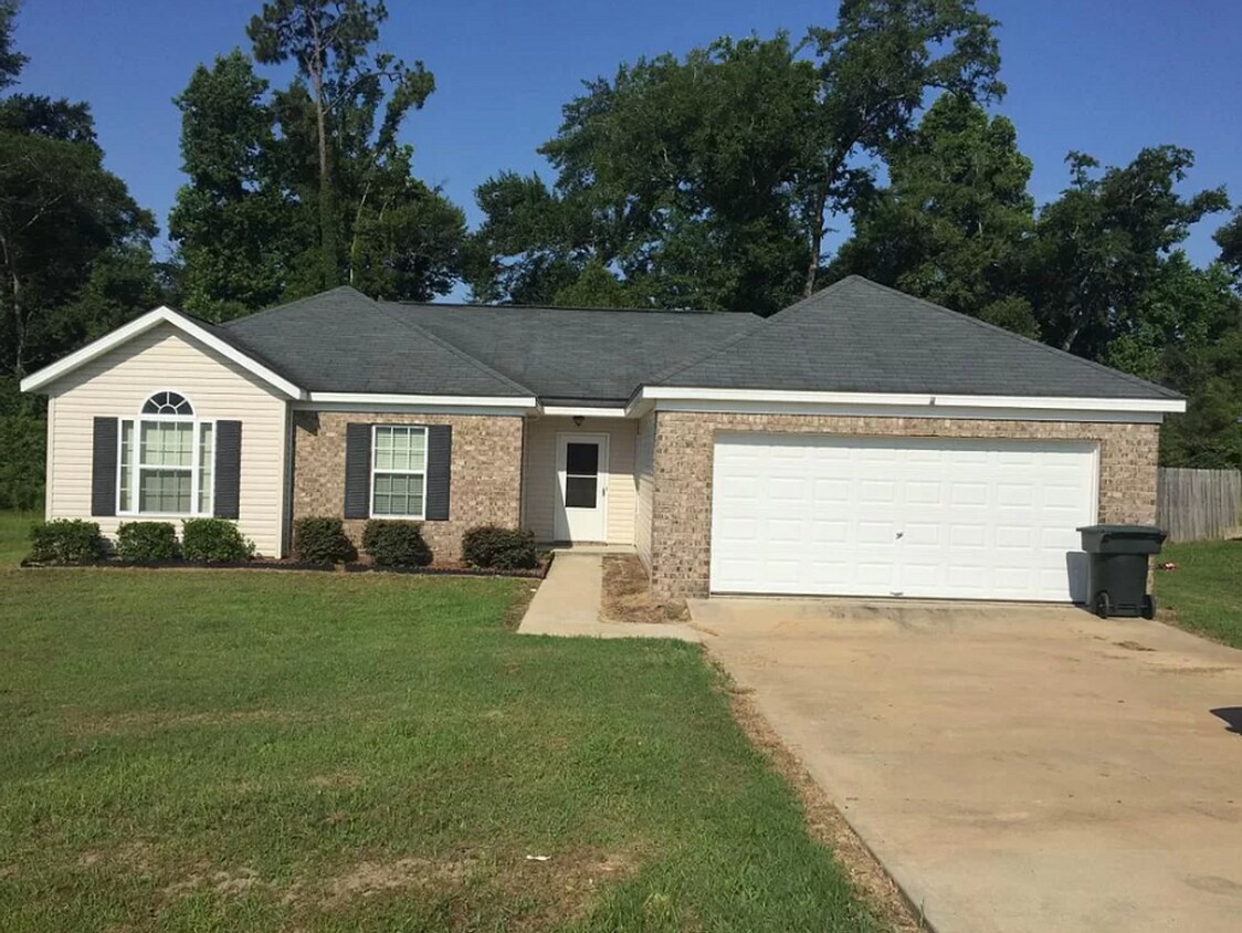 Primary Photo - 5026 Scotch Pine Ave