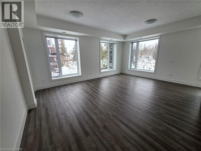 Building Photo - 107 Roger St