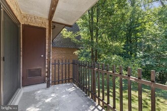 Building Photo - 11611 Vantage Hill Rd