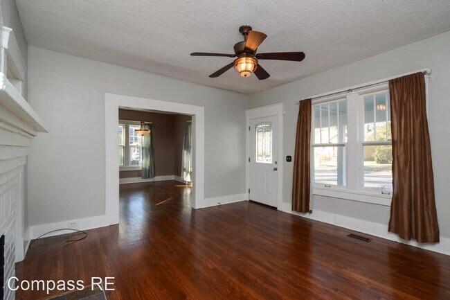 Foto del edificio - 4 br, 3 bath House - 1542 Douglas Ave.