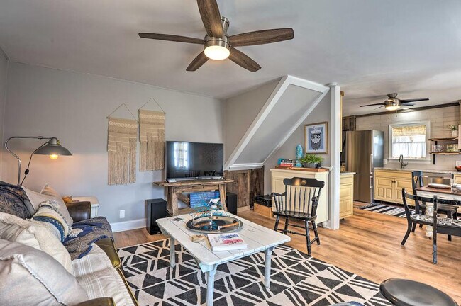 Foto del edificio - 240 Farmhouse Ln