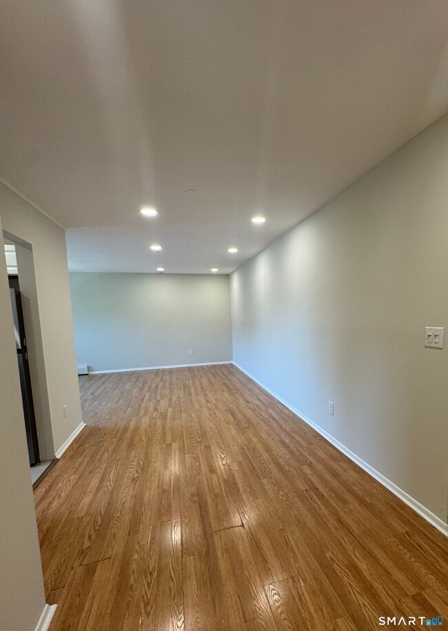 Building Photo - 1070 New Haven Ave