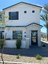 Building Photo - 9411 E Cadence Pkwy
