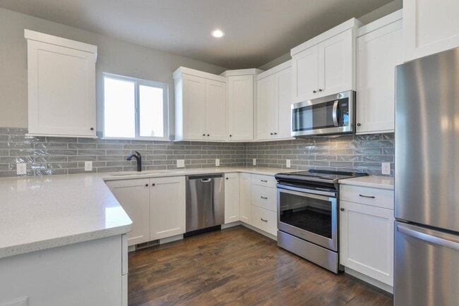 Photo - Beautiful, Dog Friendly, 3 Bedroom, 2.5 Ba... House