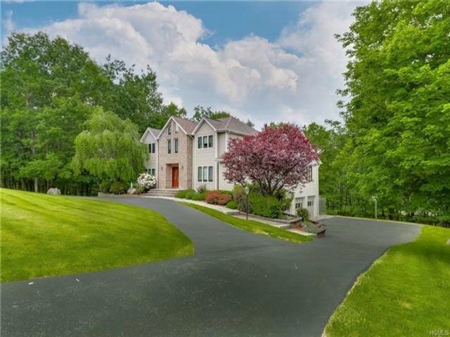 Foto del edificio - 79 Overlook Rd