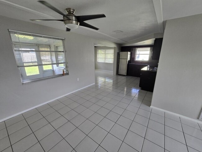 Building Photo - 3614 Harvard Dr