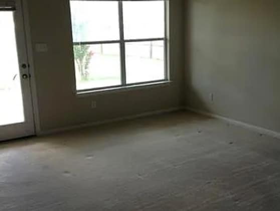 Building Photo - 811 Shadow Creek Blvd