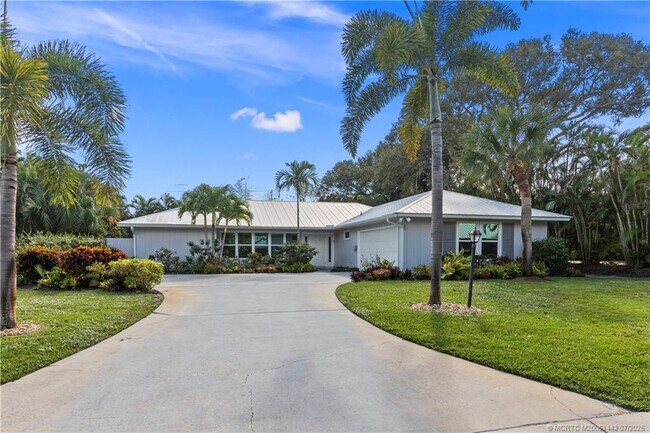 Building Photo - 7 Riverview Dr