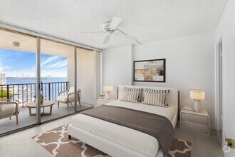 Building Photo - 1865 Brickell Ave