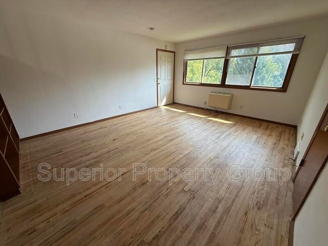 Building Photo - 1723 Blossom Ln