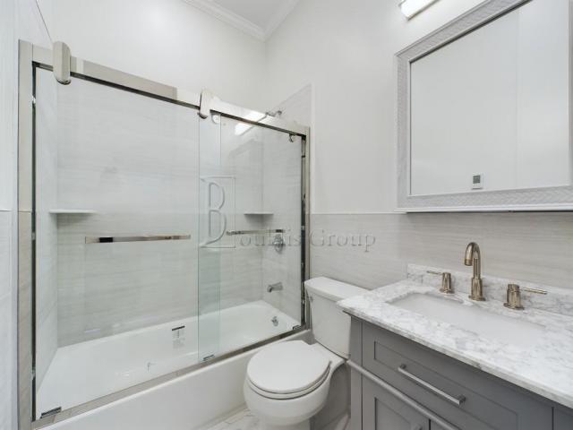 Foto del edificio - 2 bedroom in ASTORIA NY 11102