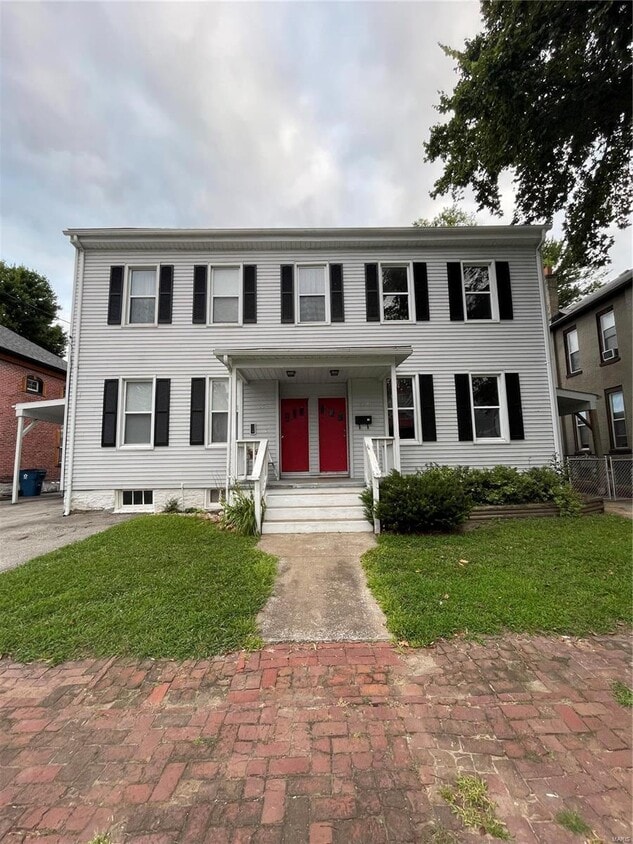 Primary Photo - 443 E 3rd St