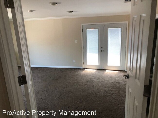 Building Photo - 3 br, 2 bath House - 1630 North Ontario St...