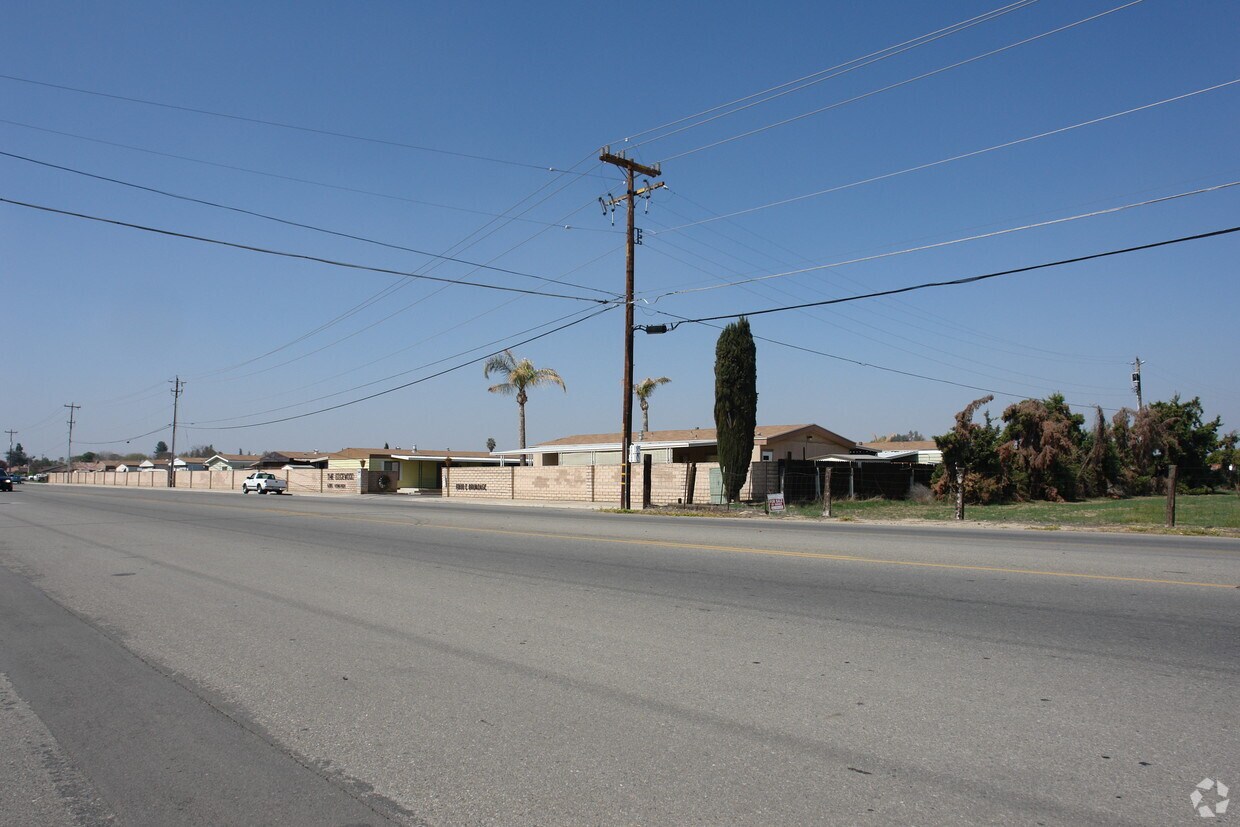 6000 E Brundage Ln, Bakersfield, CA 93307 Apartments in Bakersfield