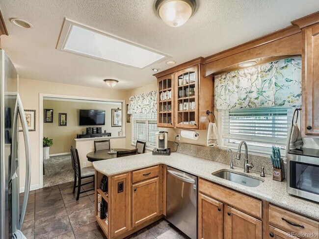 Foto del edificio - Impeccable brick ranch home for rent