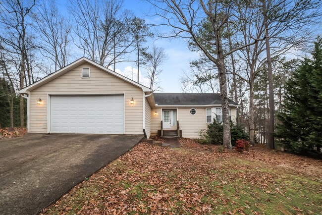 Building Photo - 1338 Colonial Trce NW