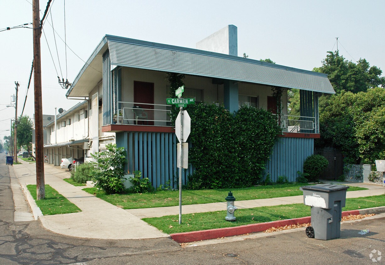 Primary Photo - 858 E Carmen Ave